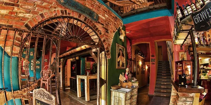 6chodové menu kombinující španělskou a českou kuchyni: bizoní steak i jelítko