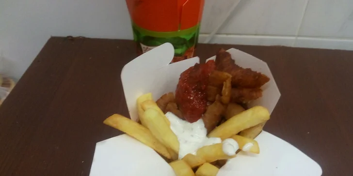 Výtečná pochoutka do ruky: Kebab v chlebu, tortile nebo boxu