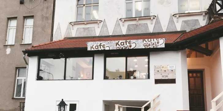 Posezení u kávy a lahodného zimního dezertu pro dvě osoby