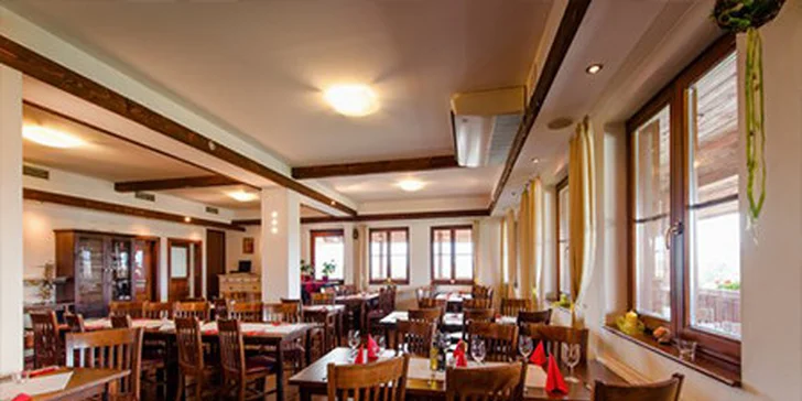 Dovolená v rodinném hotelu na Liptově s polopenzí a saunou pro 2 osoby