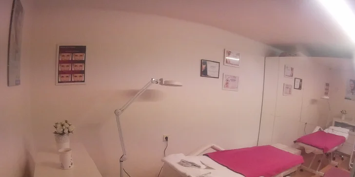 Prodloužení řas metodou řasa na řasu ve Studiu 86