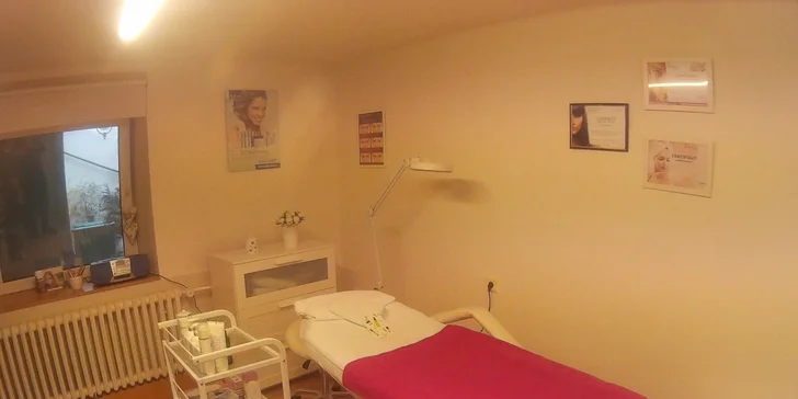 Prodloužení řas metodou řasa na řasu ve Studiu 86