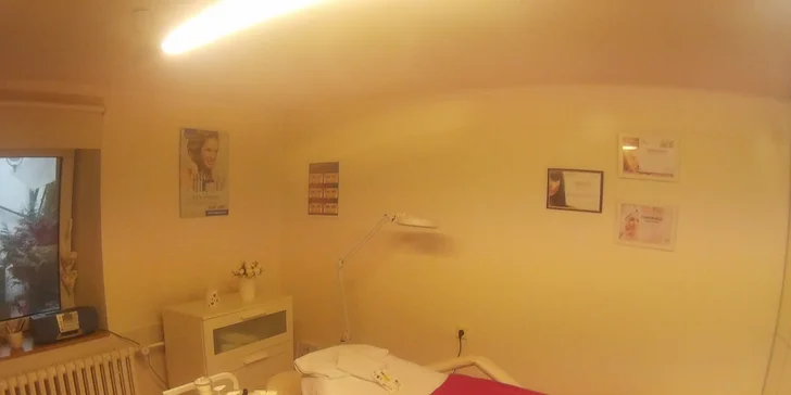 Prodloužení řas metodou řasa na řasu ve Studiu 86
