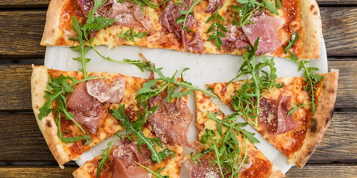 Jedna nebo dvě pizzy dle výběru v restaurantu Plaudit