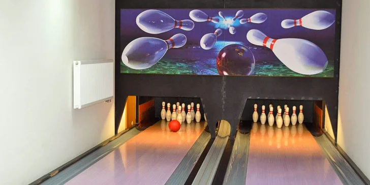 S partou až 6 hráčů zaválíte na bowlingu (v nabídce je 2hod. či 4hod. varianta).