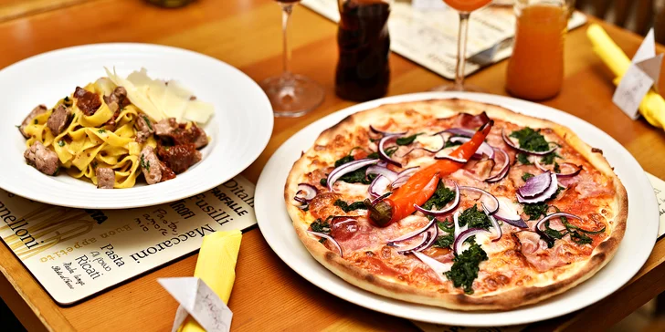 Itálie na Staroměstském náměstí: libovolná pizza nebo těstoviny pro 1 nebo 2 osoby