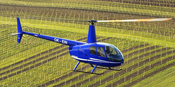 Mrkněte se na svět z výšky: vyhlídkový let v okolí Brna americkým vrtulníkem Robinson 44