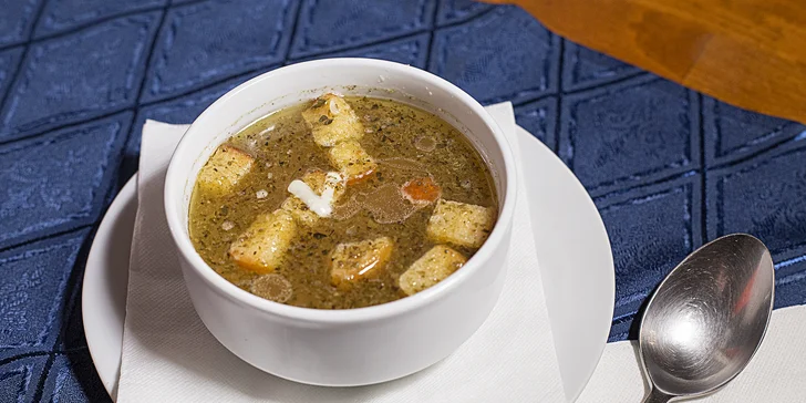 Poskládejte si v srdci Prahy menu dle své chuti: 3 chody s lahví vína nebo bez