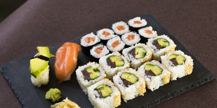 Asie do vašeho obýváku nebo kanceláře: rozvoz sushi setů s 18, 44 nebo 88 kusy