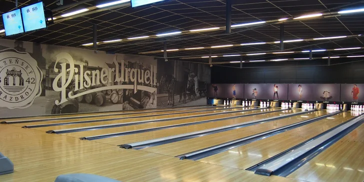 Hodina bowlingu a pizza dle vlastního výběru