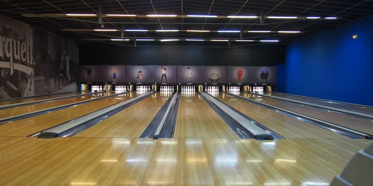 Hodina bowlingu a pizza dle vlastního výběru
