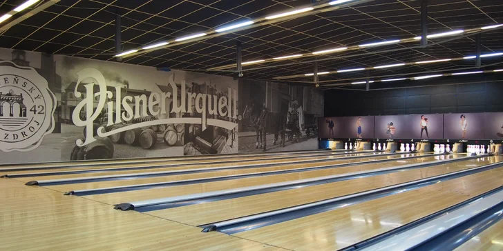 Hodina bowlingu a pizza dle vlastního výběru