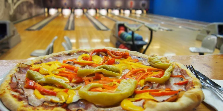 Hodina bowlingu a pizza dle vlastního výběru