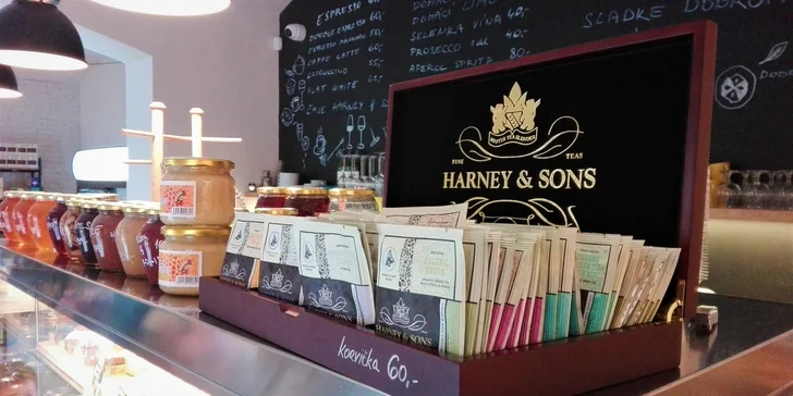 Mama blogerka testuje: káva, čokoláda a něco na zub v rodinném bistru s hernou