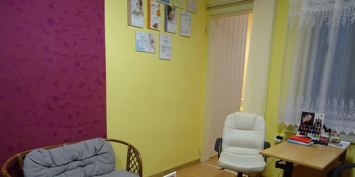Krásná do plavek: Anticelulitidní masáž pryžovými baňkami s termozábalem