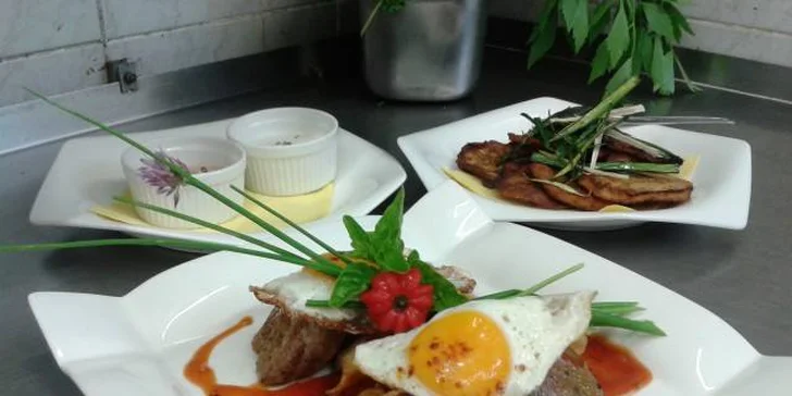 Voucher v hodnotě 400 nebo 800 Kč na cokoli z menu v restauraci Na Výsluní
