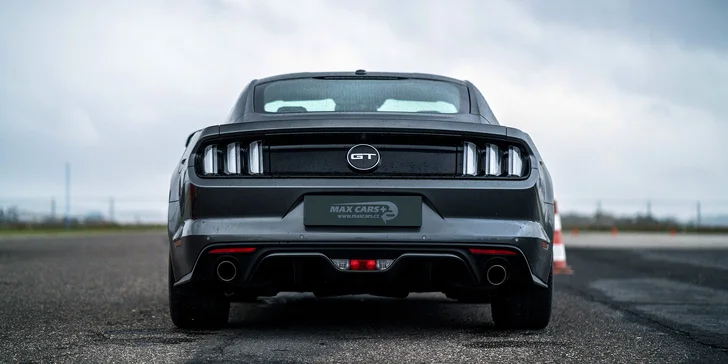 Exkluzivní škola smyku na polygonu s novým vozem Ford Mustang 5.0 GT