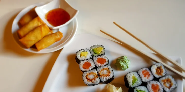 Asijské dobroty s sebou: 4× sushi maki ve 3 verzích a 6× minizávitek