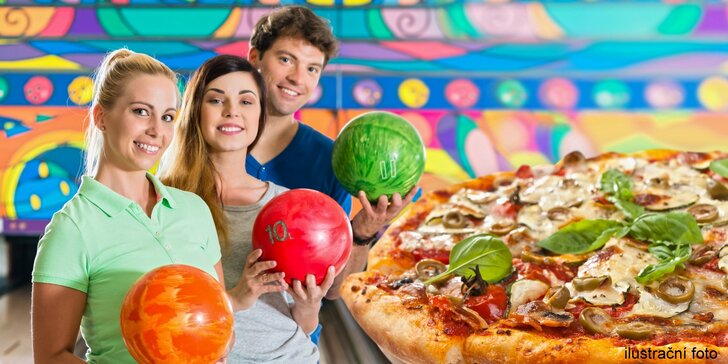 Hodina zábavy a skvělé jídlo: pizza a bowling až pro 8 hráčů