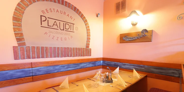1 nebo 2 hovězí burgery s čedarem, vajíčkem a hranolky v restauraci Plaudit