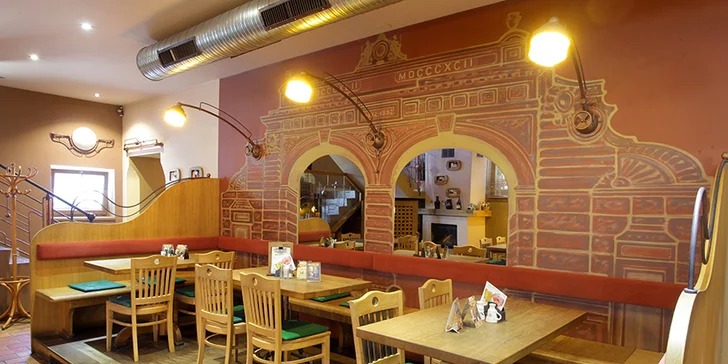 1 nebo 2 hovězí burgery s čedarem, vajíčkem a hranolky v restauraci Plaudit