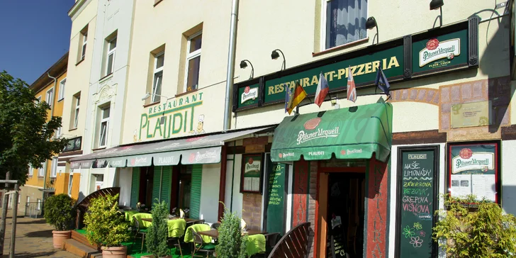 1 nebo 2 hovězí burgery s čedarem, vajíčkem a hranolky v restauraci Plaudit