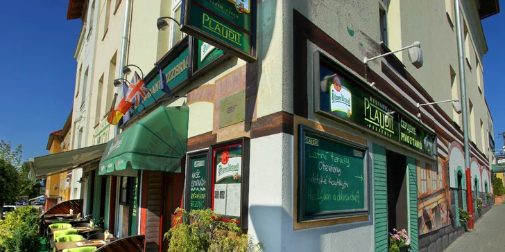 1 nebo 2 hovězí burgery s čedarem, vajíčkem a hranolky v restauraci Plaudit