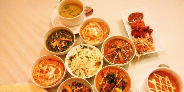 Indické menu pro dvě osoby s výběrem chodů: masové, sýrové i vege pokrmy