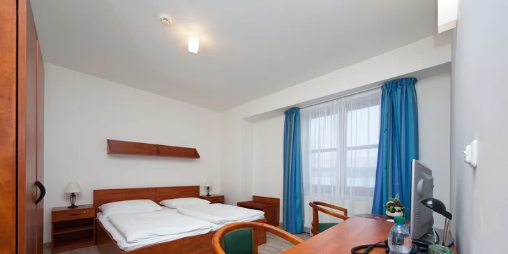 Zámecký pobyt v Třešti s hodováním v restauraci i vstupem do aquaparku