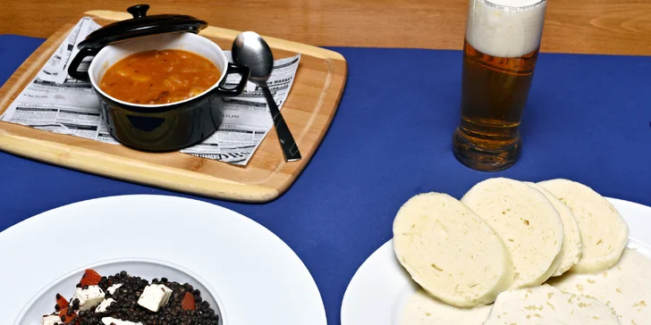 Botel Vodník zve na oběd: Novoroční 4chodové menu pro 2 na hladině Vltavy