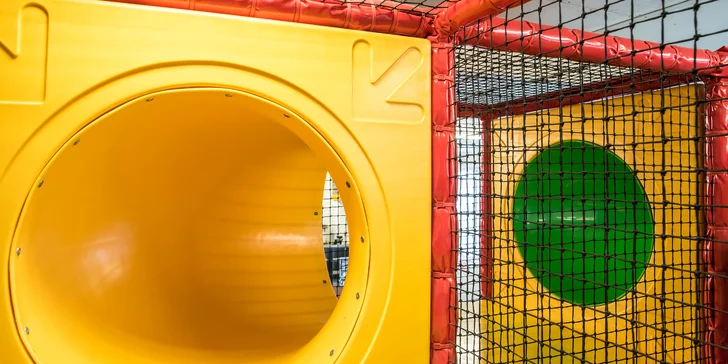 Jde se řádit: Celodenní dětský vstup do parku Šaškárna s prima atrakcemi