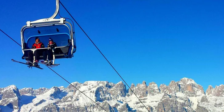 Lyžování v italských Alpách: 50 km sjezdovek a 3* hotel jen 60 m od lanovky