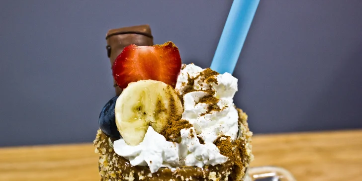 Ovocné milkshaky s toppingem pro malé i velké z BuFu Shake Housu