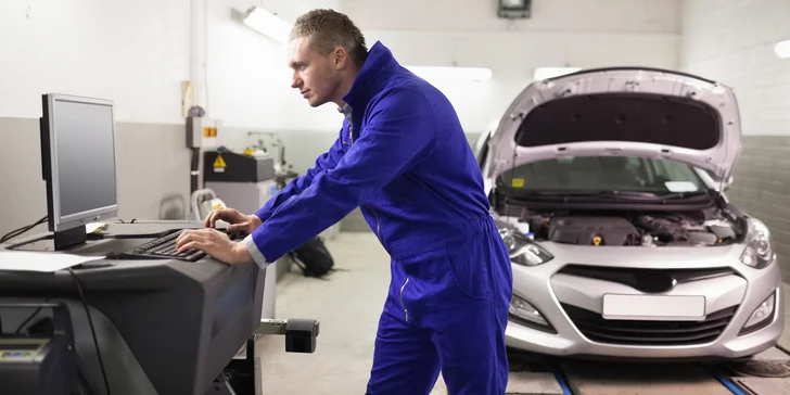 Dekarbonizace motoru vodíkem vč. dezinfekce interiéru a klimatizace ozonem