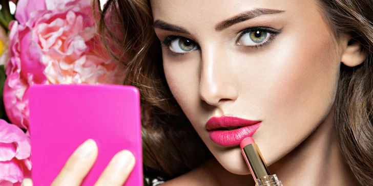 Proměna, s níž rozkvetete: perfektní make-up a moderní účes