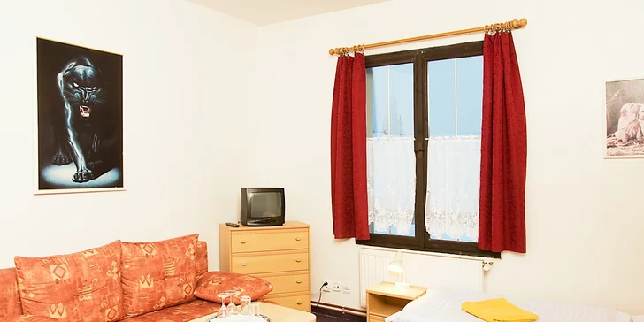 Tři dny na jižní Moravě se snídaněmi, večeří a návštěvou vinného sklípku