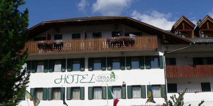 Lyžování v Dolomitech: hotel Orsa Maggiore, polopenze, 3denní skipas, doprava