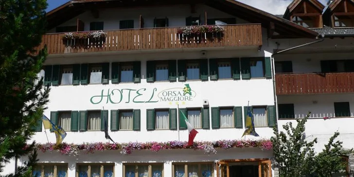 Lyžování v Dolomitech: hotel Orsa Maggiore, polopenze, 3denní skipas, doprava
