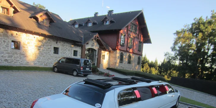 Na společenské akce nebo vyhlídkovou jízdu limuzínou cabrio až pro 8 osob