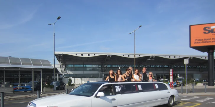Na společenské akce nebo vyhlídkovou jízdu limuzínou cabrio až pro 8 osob