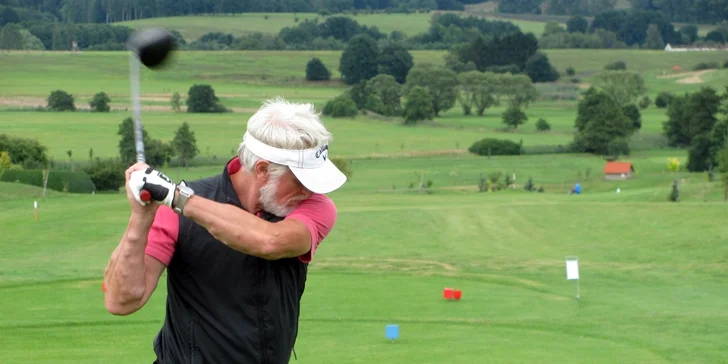 Objevte svět golfu: tréninky pro nováčky s teorií, nácvikem hry i občerstvením