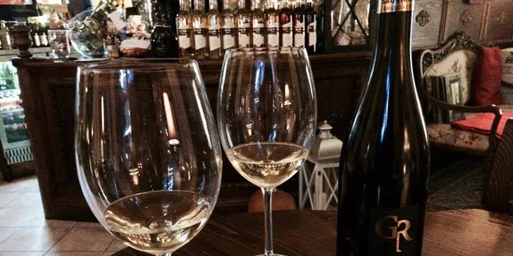 Domácí sommelier: odborný vinařský kurz spojený s degustací výběrových vín