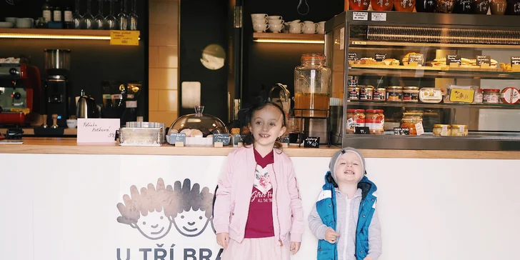 Mama blogerka testuje: káva, čokoláda a něco na zub v rodinném bistru s hernou