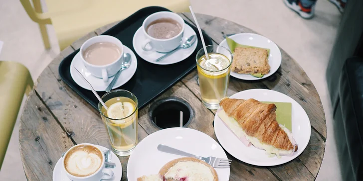 Mama blogerka testuje: káva, čokoláda a něco na zub v rodinném bistru s hernou