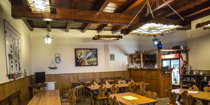 Jarní a letní dovolená v krkonošské horské chatě s polopenzí a saunou