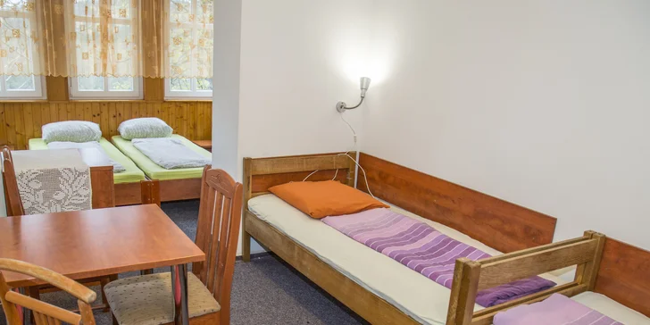 Jarní a letní dovolená v krkonošské horské chatě s polopenzí a saunou