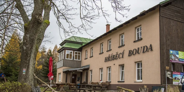Jarní a letní dovolená v krkonošské horské chatě s polopenzí a saunou