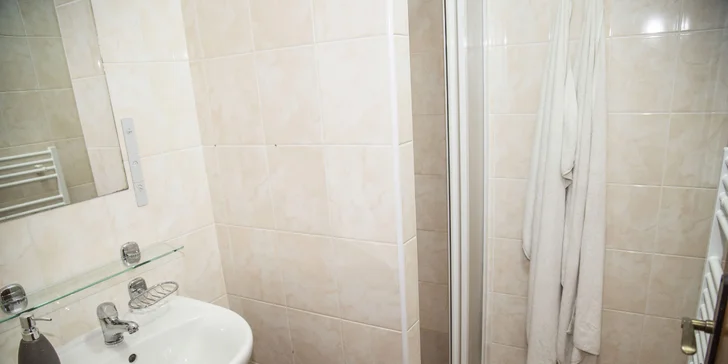 Jarní a letní dovolená v krkonošské horské chatě s polopenzí a saunou
