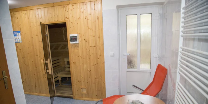 Jarní a letní dovolená v krkonošské horské chatě s polopenzí a saunou