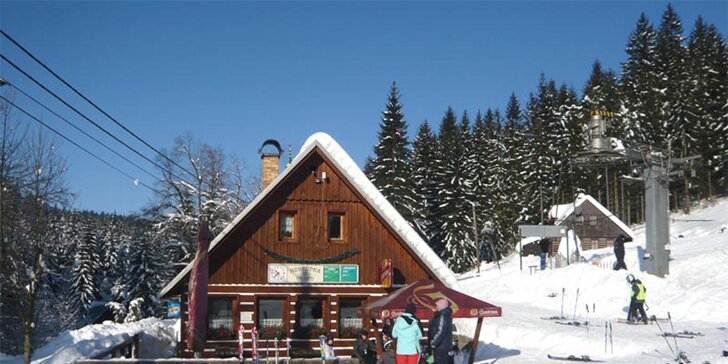 Zima v Jizerkách v blízkosti skiareálů i běžeckých tras s polopenzí